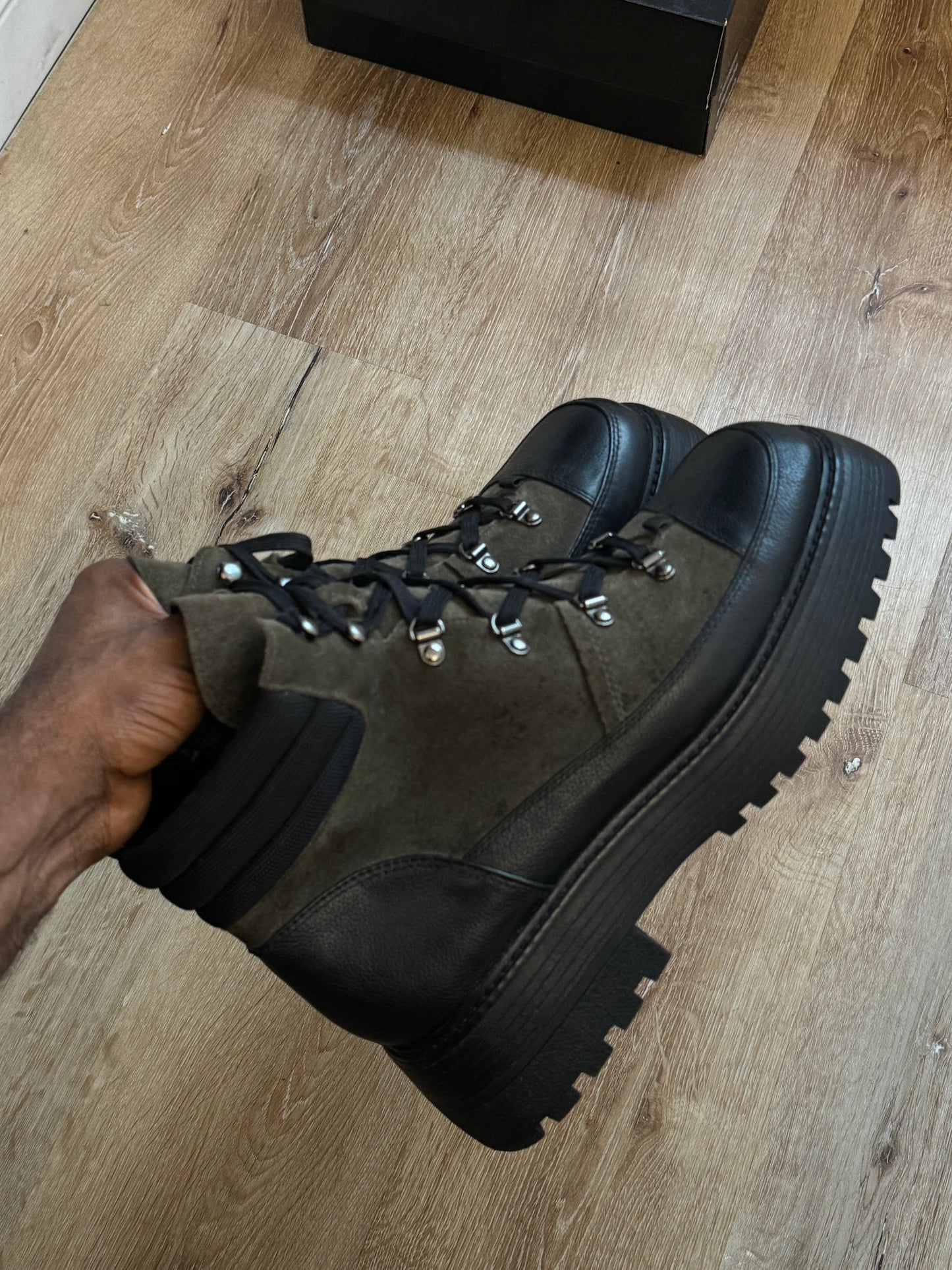VINCI CAMUTO BOOTS