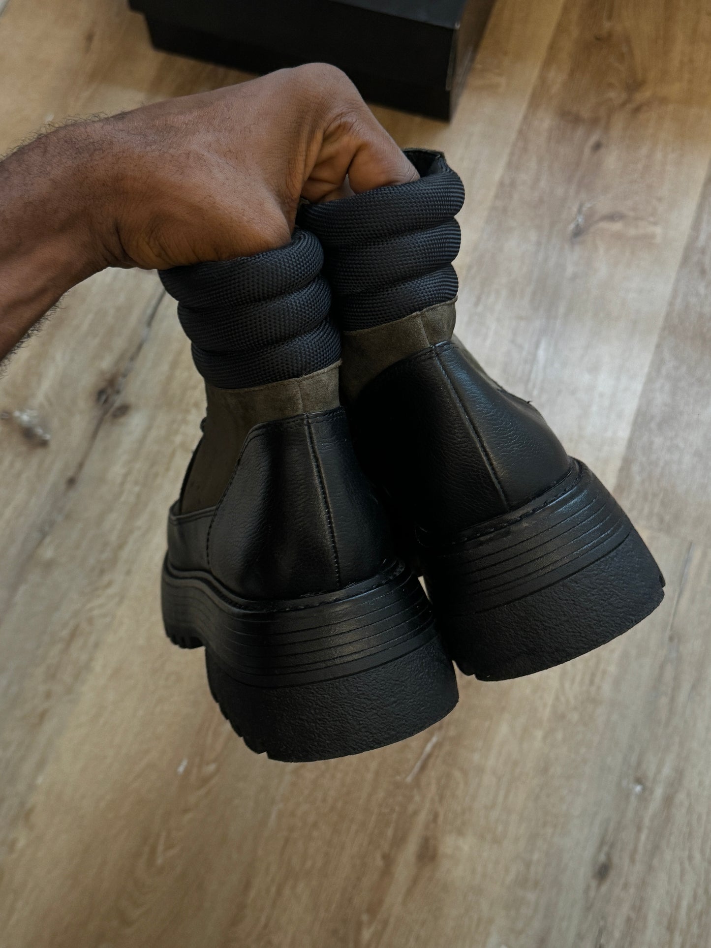 VINCI CAMUTO BOOTS