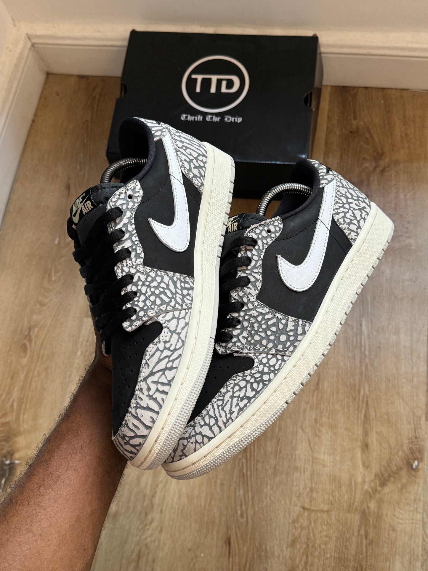 Jordan 1 low Cement