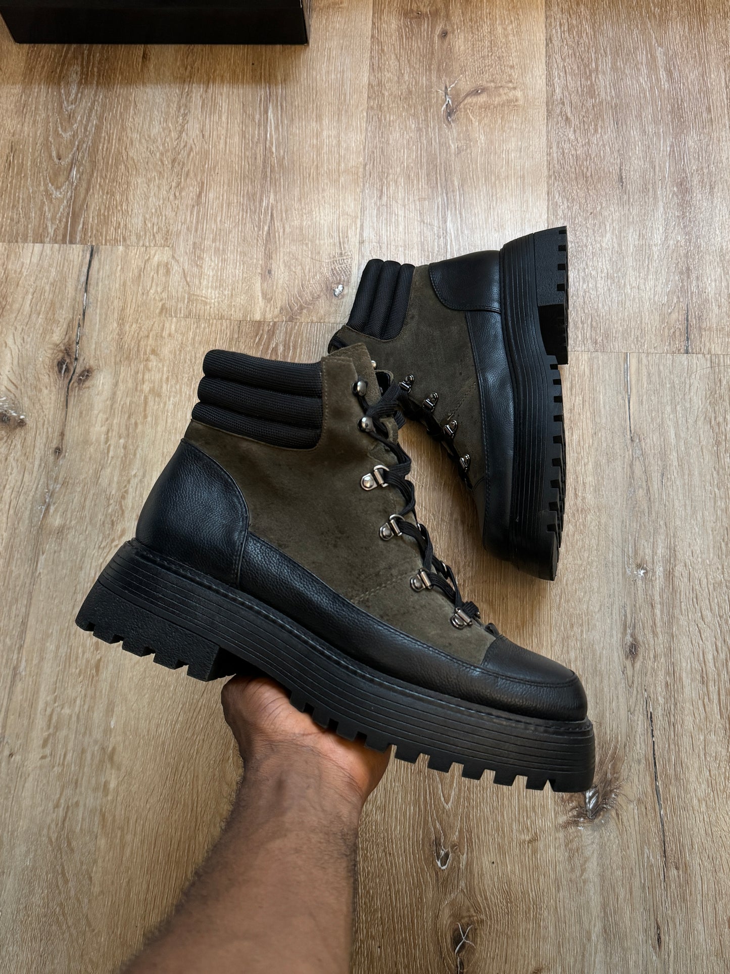 VINCI CAMUTO BOOTS