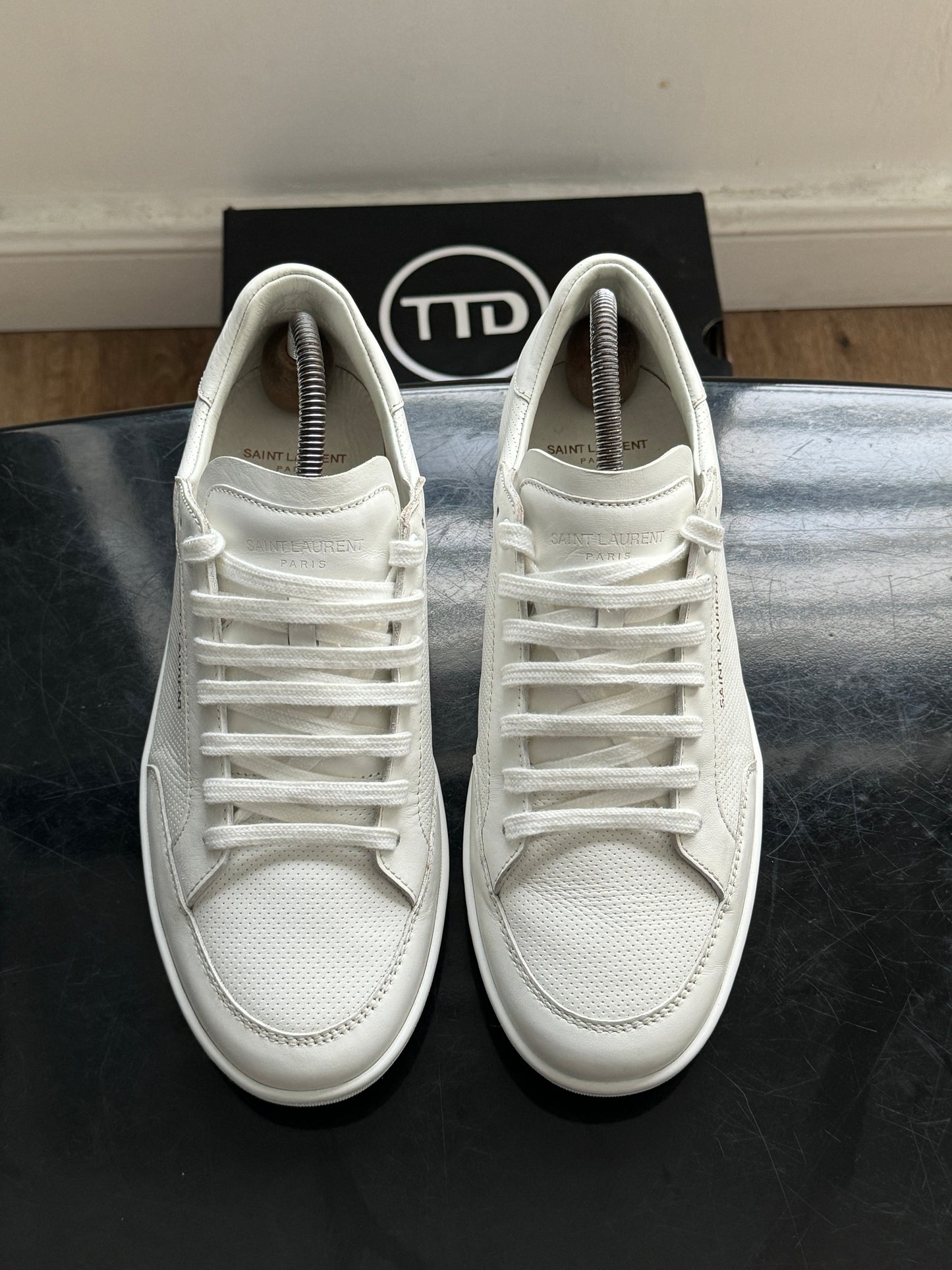 Saint Laurent Court Classic