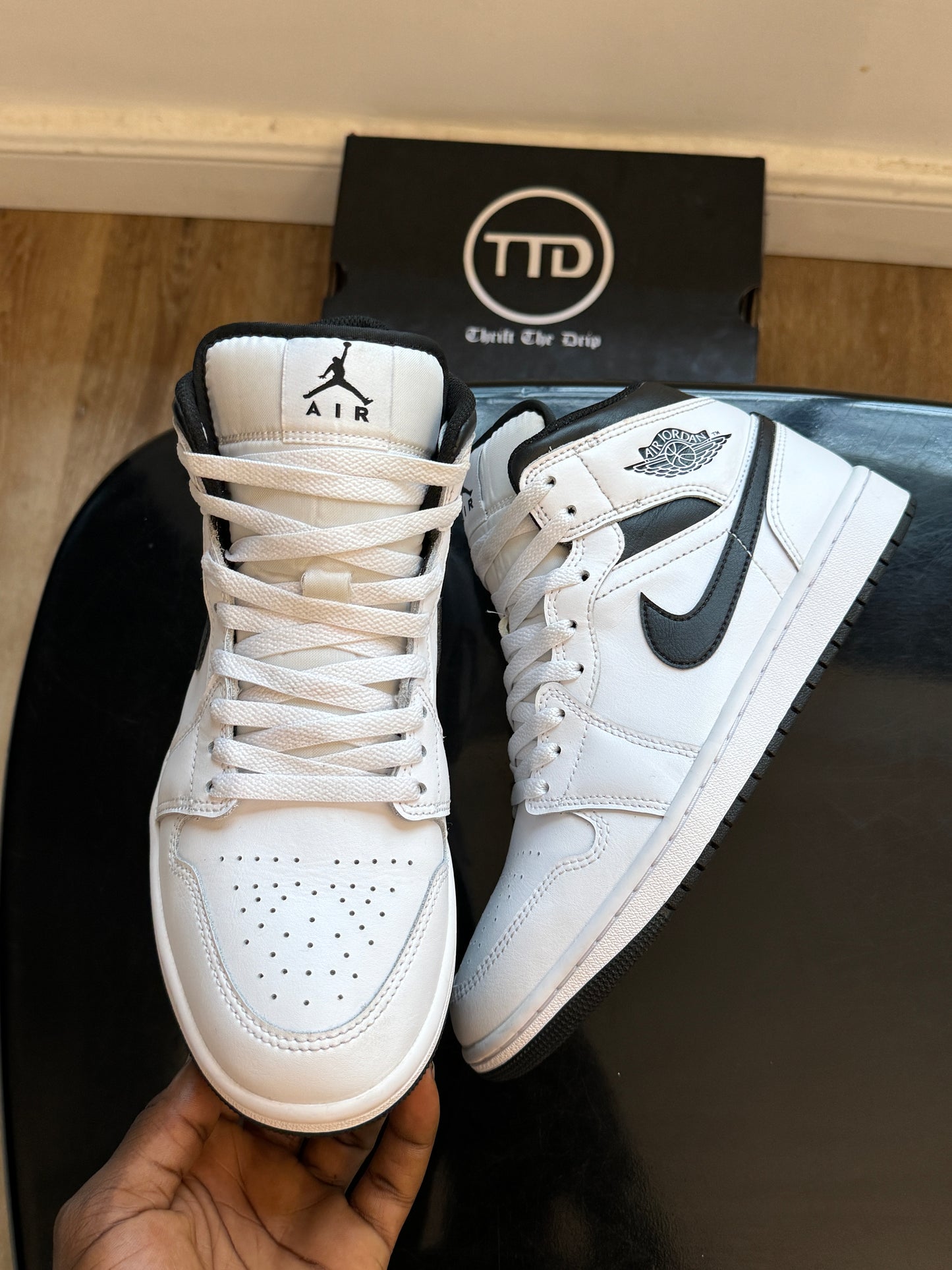 Nike Air Jordan 1 Mid Reverse Panda